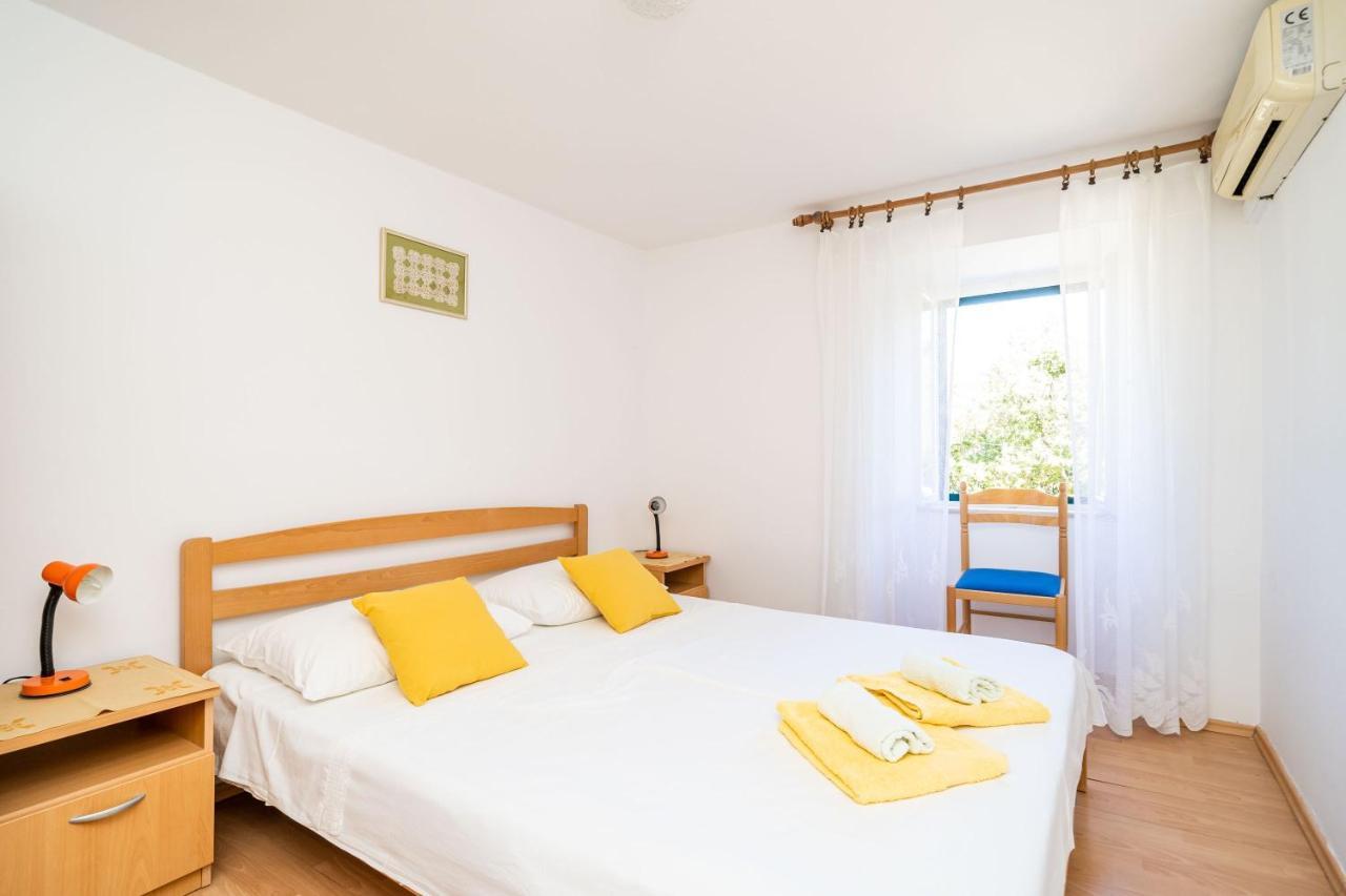 Apartments Lidija Затон Екстер'єр фото