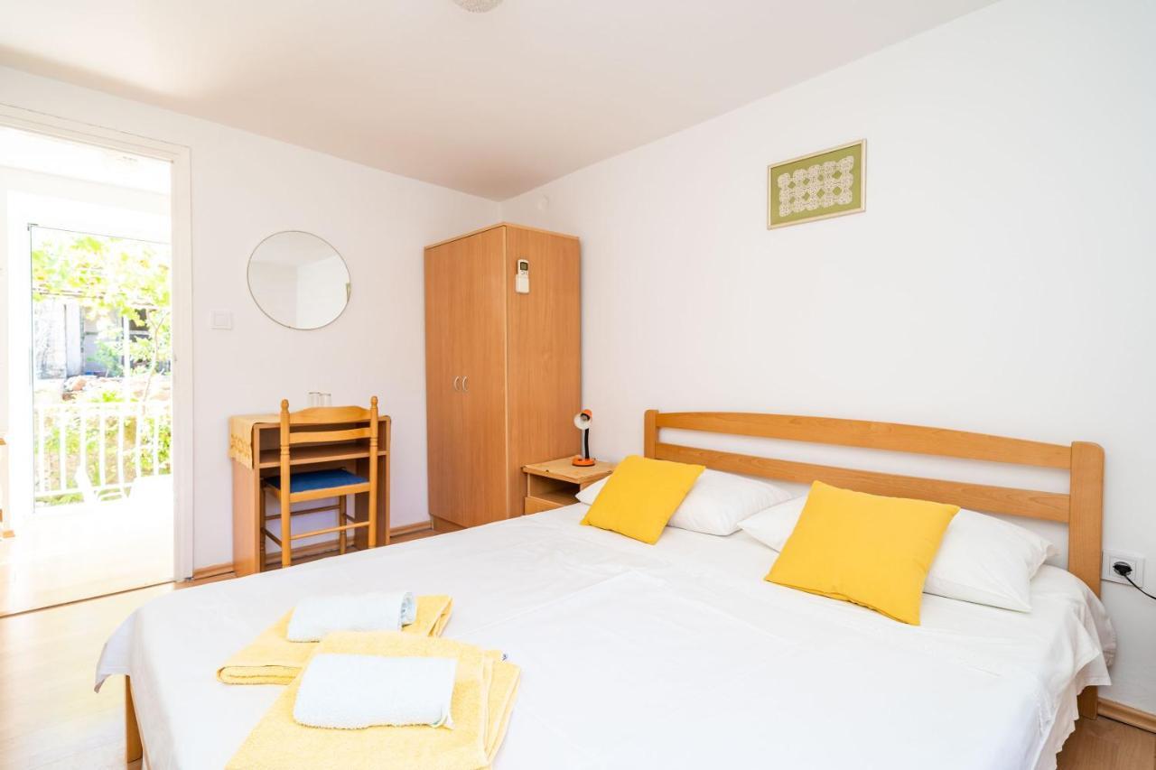 Apartments Lidija Затон Екстер'єр фото