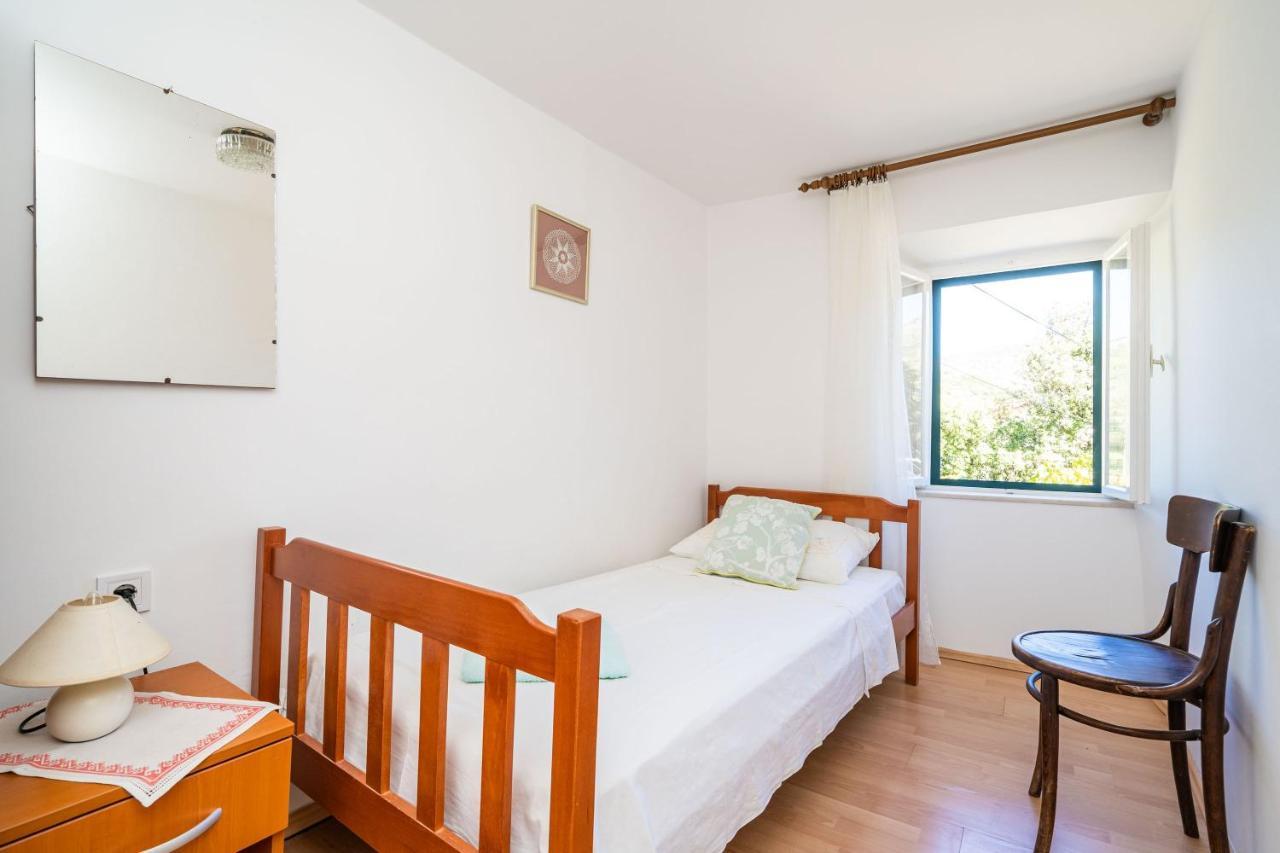 Apartments Lidija Затон Екстер'єр фото