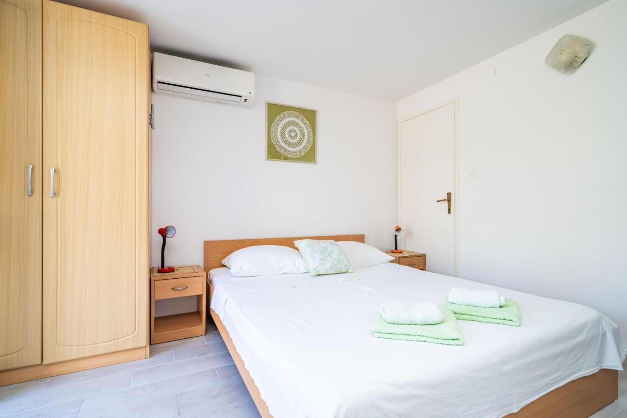 Apartments Lidija Затон Екстер'єр фото