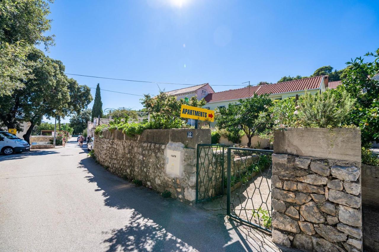 Apartments Lidija Затон Екстер'єр фото